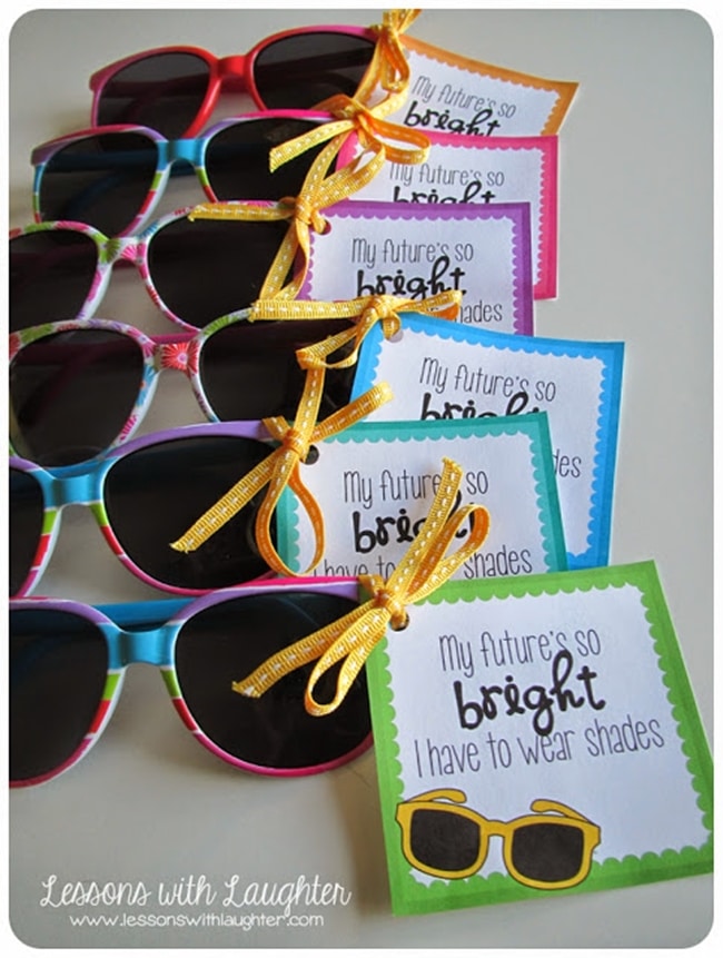 Teach Junkie: 31 creative back to school treats for students {printables} - Sunglasses and bright future printable tags Teach Junkie: 31 creative back to school treats for students {printables}