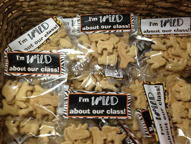 Teach Junkie: 31 creative back to school treats for students {printables} - Wild About Our Class with animal crackers Teach Junkie: 31 creative back to school treats for students {printables}